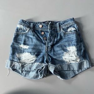 Hollister 00